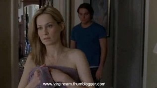 بنت تتناك من صديقها بينمها والدها خارج المنزل