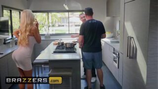 Brazzers اجمل نيك فى كس اخت صحبى ومص جامد فى الكس ونيك على الواقف